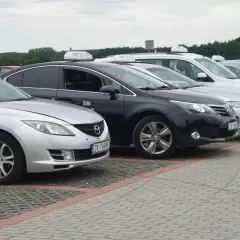 Koszalin-Mielno: Jak dojechać? Porównaj busy, szynobus, taksówki i rower!