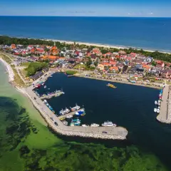 Hel: Ile kosztują wakacje? Poznaj realne ceny i zaplanuj budżet