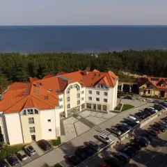 Hotel z widokiem na morze, idealny na weekendowy wypad. Gdzie najbliżej nad morze z Wrocławia? Tuż za lasem!