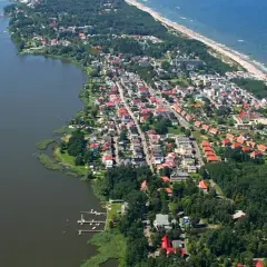 Mielno: Gdzie leży? Impreza czy spokój? Odkryj jego dwojakie oblicze
