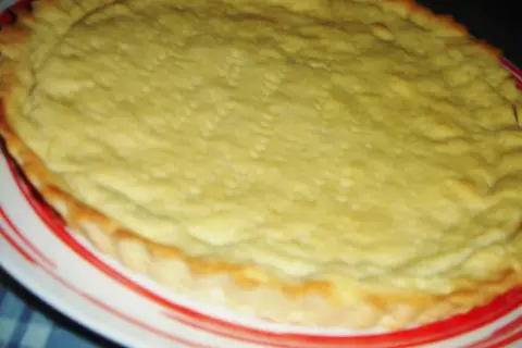 Gotowy spód do tarty, idealny do Twojego ulubionego przepisu na ciasto.