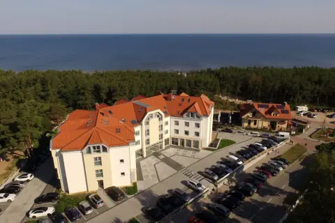 Hotel z widokiem na morze, idealny na weekendowy wypad. Gdzie najbliżej nad morze z Wrocławia? Tuż za lasem!