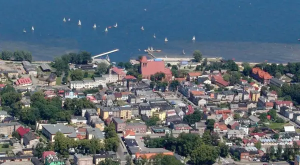 Puck: Gdzie zjeść? Odkryj najlepsze ryby i smaki Kaszub!
