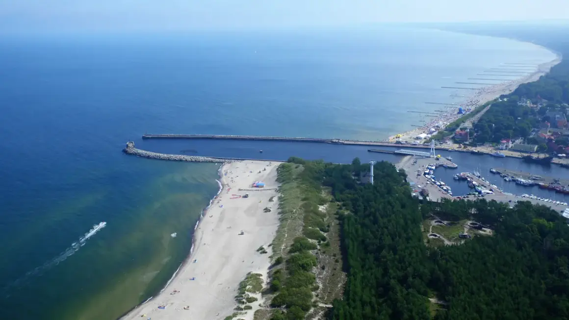 Ustka: Atrakcje, plaże, smaki. Twój przewodnik po niezapomnianym pobycie
