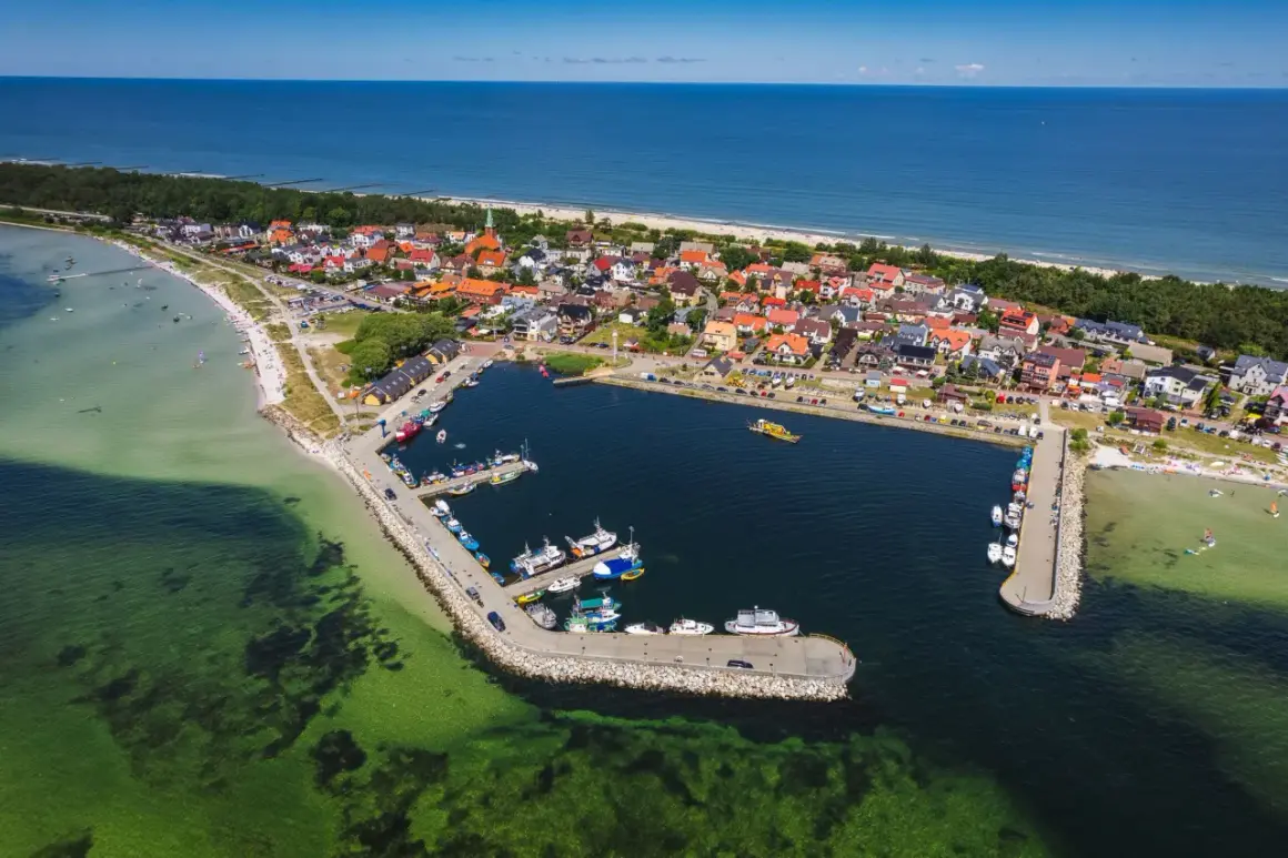 Hel: Ile kosztują wakacje? Poznaj realne ceny i zaplanuj budżet