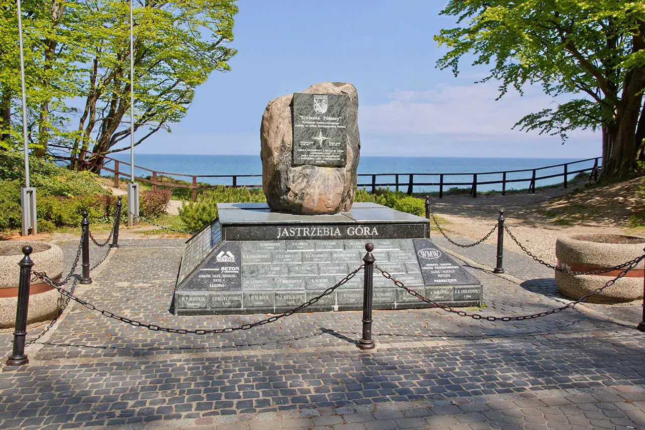 Gwiazda Północy Jastrzębia Góra obelisk