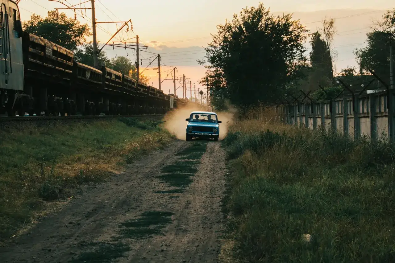 Por&oacute;wnanie pociąg samoch&oacute;d autobus ikony