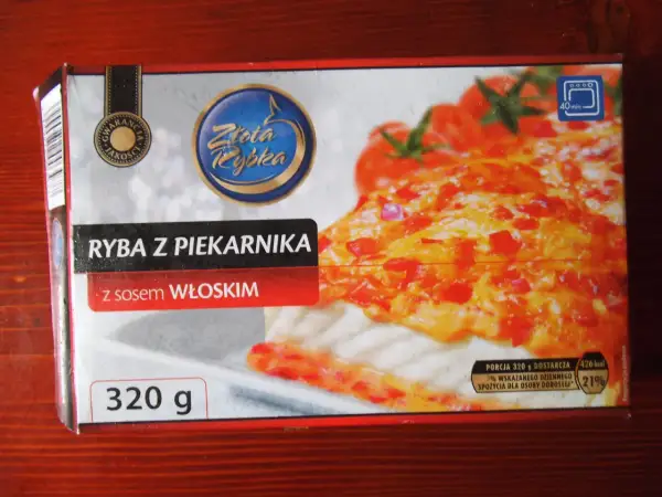 Ryba z piekarnika z sosem włoskim marki Złota Rybka, 320g. Pyszne danie gotowe do pieczenia.